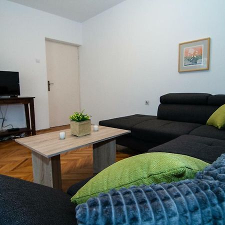 New Renovated Apartment 15 Min From Beach On Foot Pula Exteriér fotografie