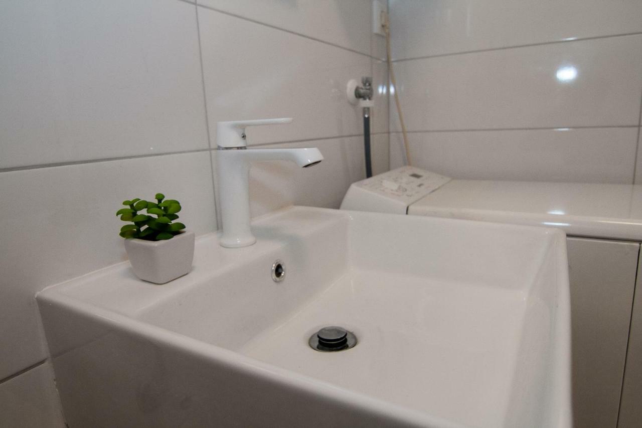 New Renovated Apartment 15 Min From Beach On Foot Pula Exteriér fotografie