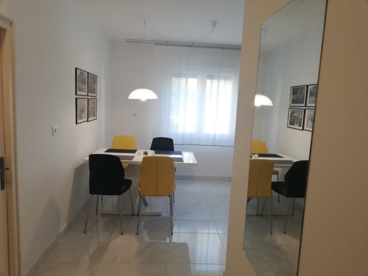 New Renovated Apartment 15 Min From Beach On Foot Pula Exteriér fotografie