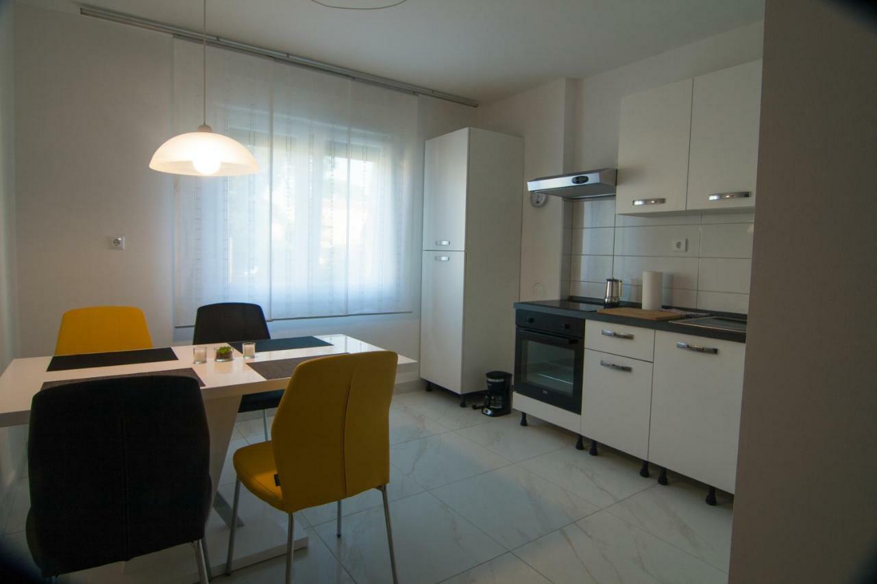 New Renovated Apartment 15 Min From Beach On Foot Pula Exteriér fotografie