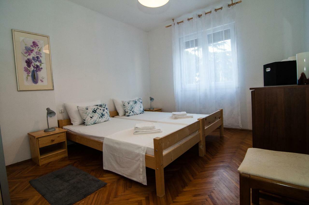 New Renovated Apartment 15 Min From Beach On Foot Pula Exteriér fotografie