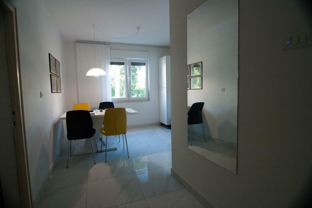 New Renovated Apartment 15 Min From Beach On Foot Pula Exteriér fotografie