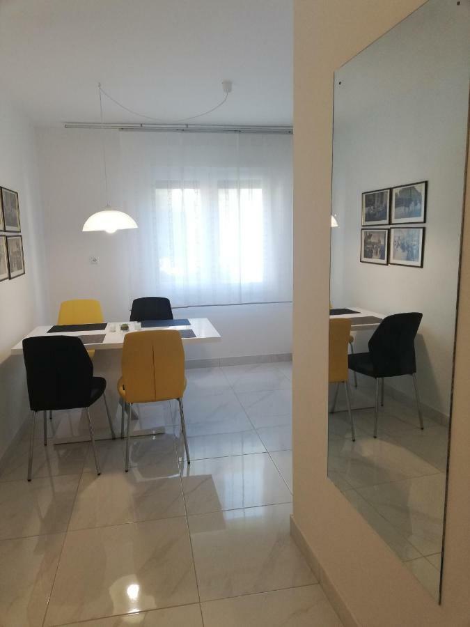 New Renovated Apartment 15 Min From Beach On Foot Pula Exteriér fotografie