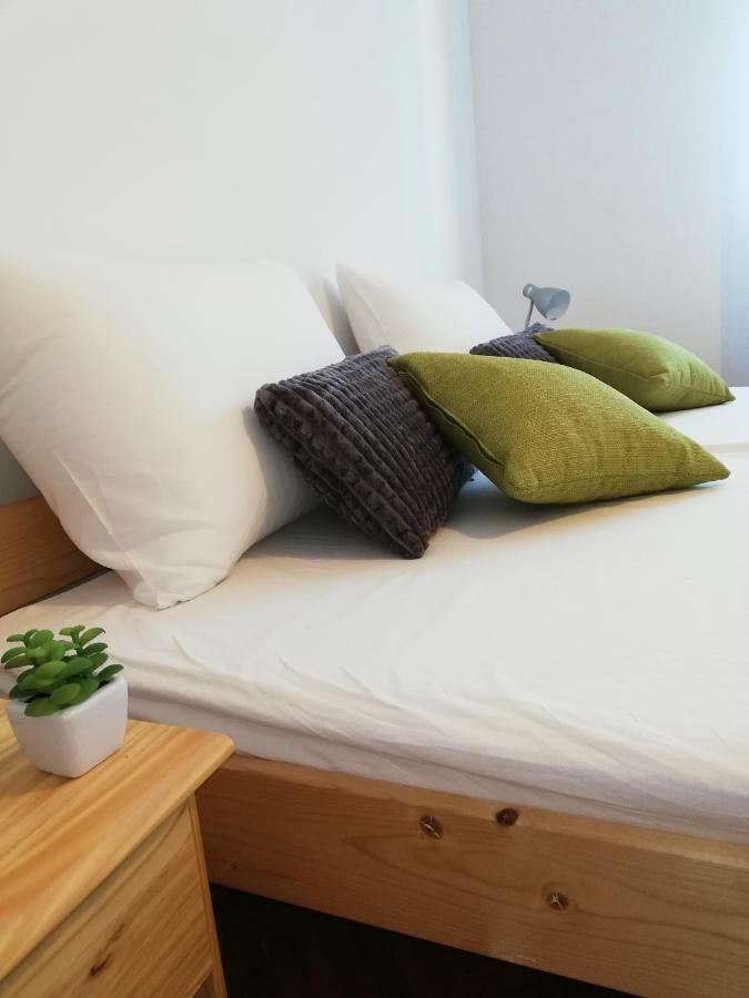 New Renovated Apartment 15 Min From Beach On Foot Pula Exteriér fotografie